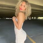 Kylie Nicole Zion (@sundresskyky)